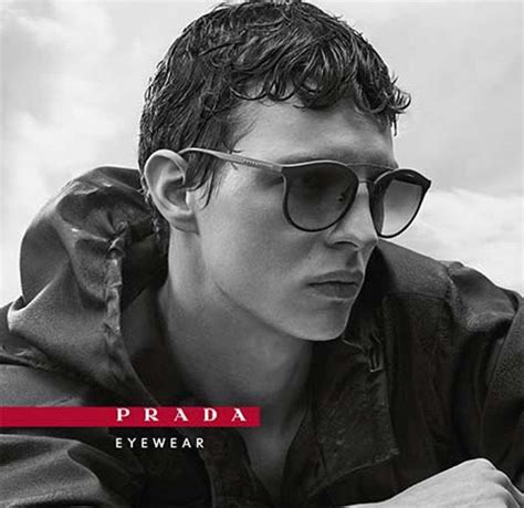 occhiali da sole uomo prada 2017|occhiali da sole prada uomo.